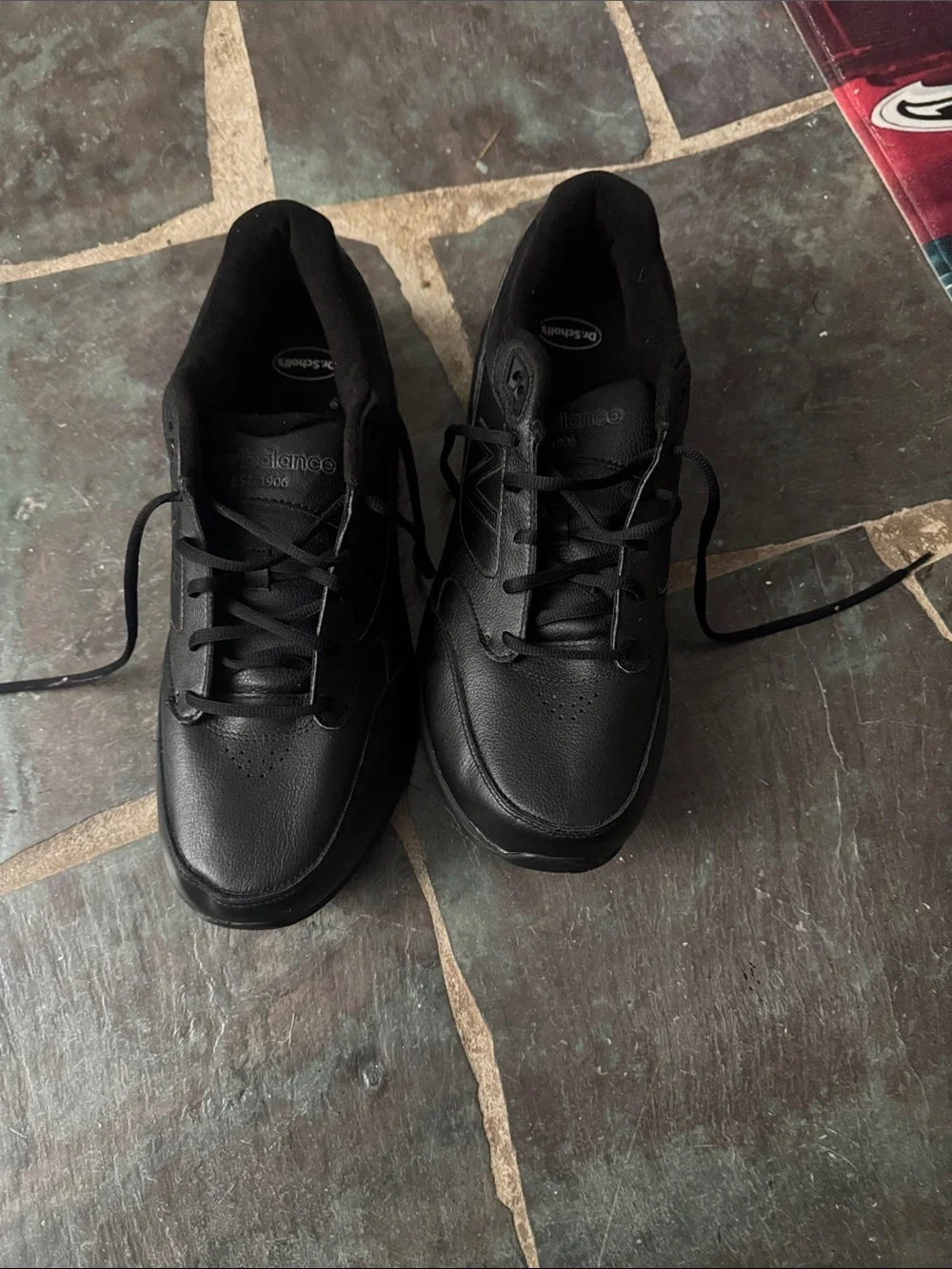 New Balance Men’s Black Athletic Lace-Up Sneakers